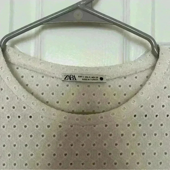 Zara Basic Top Lace Eyelet Blouse - Picture 3 of 7